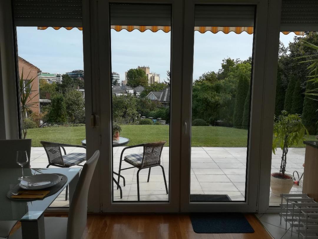 Homy Apartment in Buda, with safe garage&terrace Budapest Bagian luar foto