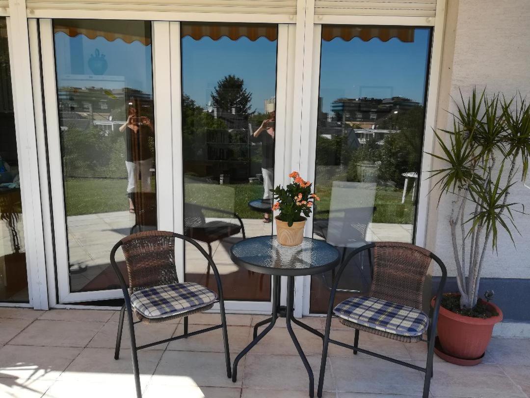 Homy Apartment in Buda, with safe garage&terrace Budapest Bagian luar foto