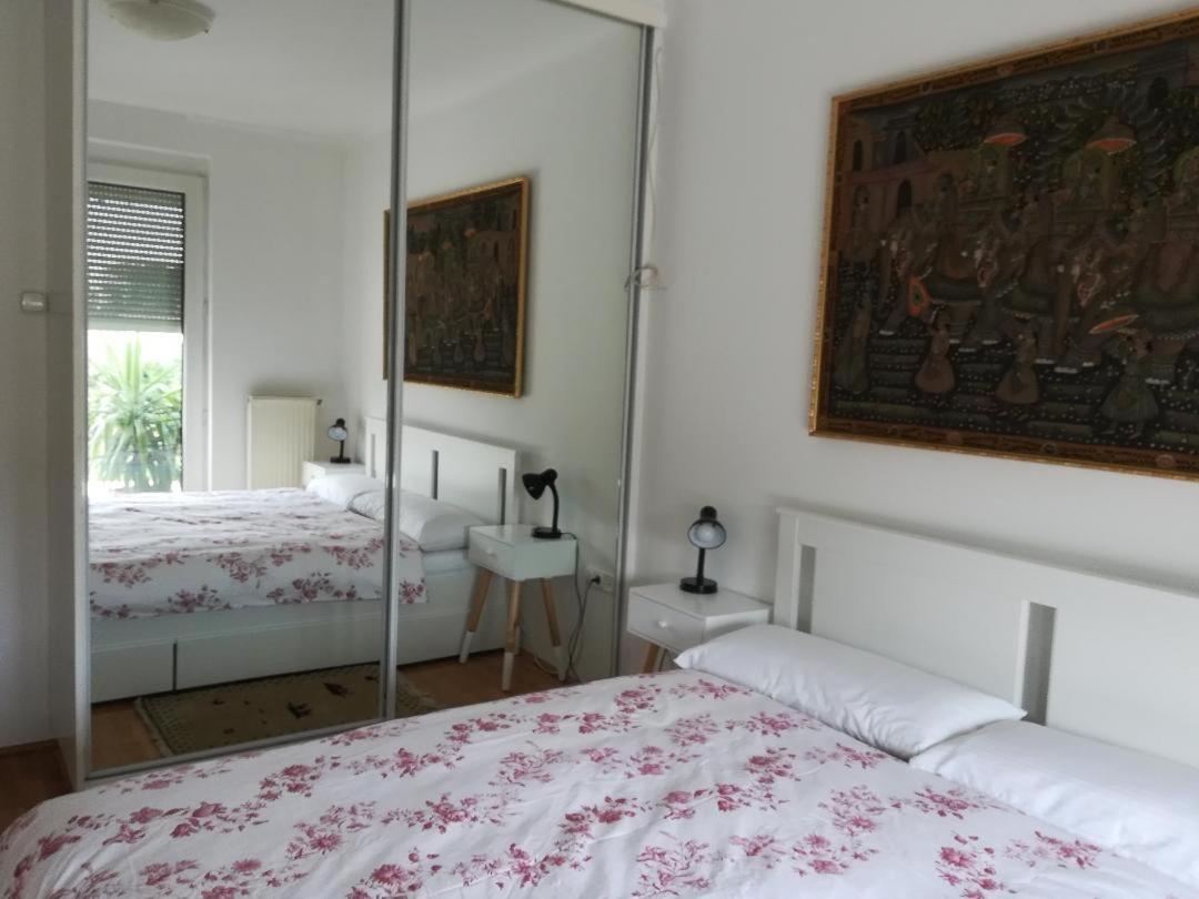 Homy Apartment in Buda, with safe garage&terrace Budapest Bagian luar foto
